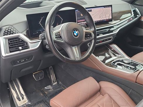 Used 2024 BMW X6 xDrive40i w/ Premium Package image 23