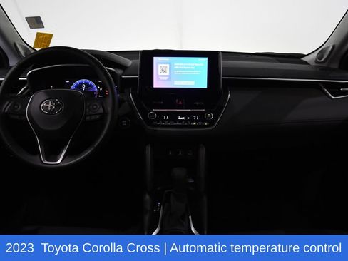 Used 2023 Toyota Corolla Cross XLE w/ Convenience Package AWD/4WD image 8
