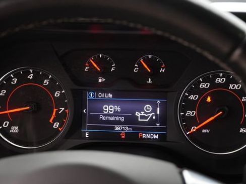 Used 2020 Chevrolet Camaro LT image 27