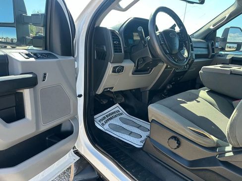 Used 2017 Ford F250 XL w/ Power Equipment Group AWD/4WD image 33