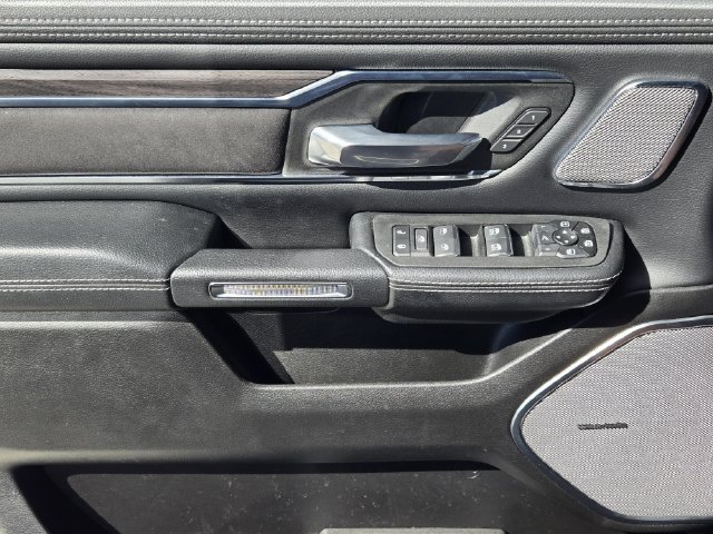 Used 2025 RAM 1500 Laramie AWD/4WD image 30