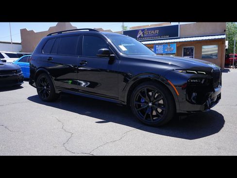 Used 2024 BMW X7 xDrive40i w/ M Sport Package AWD/4WD image 1