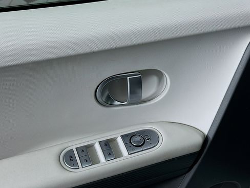 Used 2024 Hyundai Ioniq 5 SEL image 15