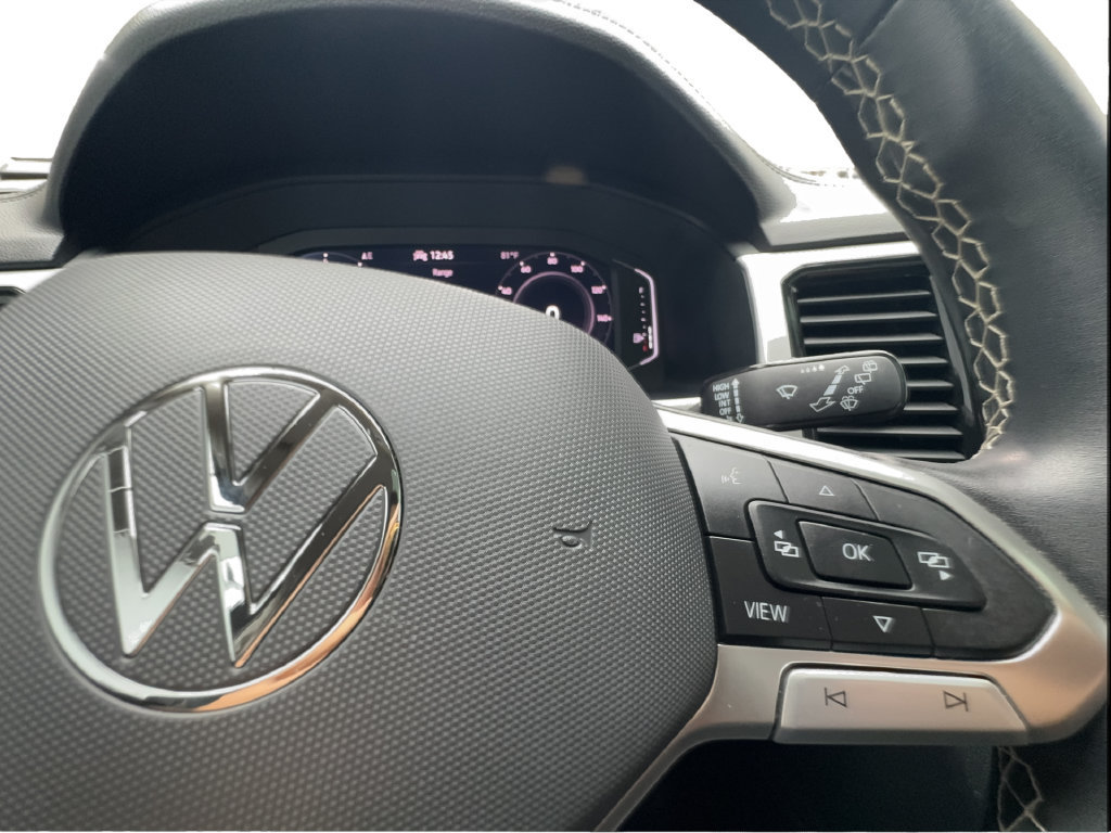 Used 2023 Volkswagen Atlas SE w/ Panoramic Sunroof Package FWD image 47