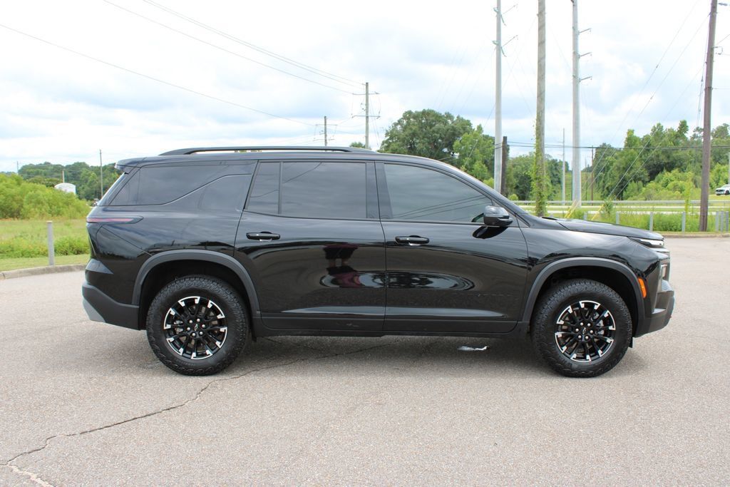 Used 2026 Chevrolet Traverse Z71 w/ Driver Confidence Package AWD/4WD image 17