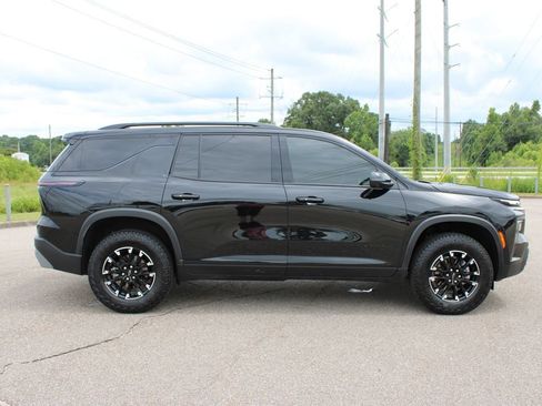 Used 2026 Chevrolet Traverse Z71 w/ Driver Confidence Package AWD/4WD image 17