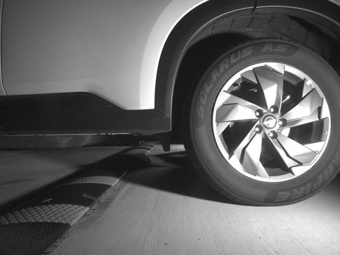 Used 2025 Nissan Rogue SV image 14