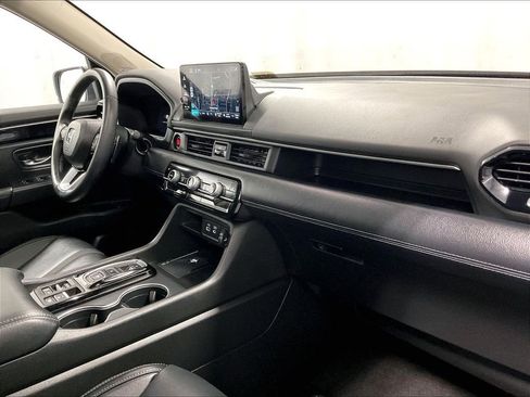 Used 2023 Honda Pilot Touring image 14