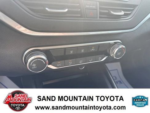 Used 2025 Nissan Altima 2.5 S FWD image 21