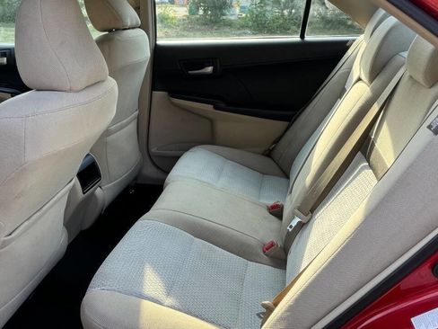 Used 2012 Toyota Camry LE FWD image 10
