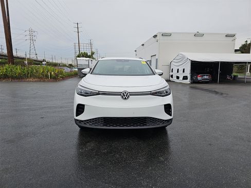 Used 2023 Volkswagen ID.4 2WD image 2