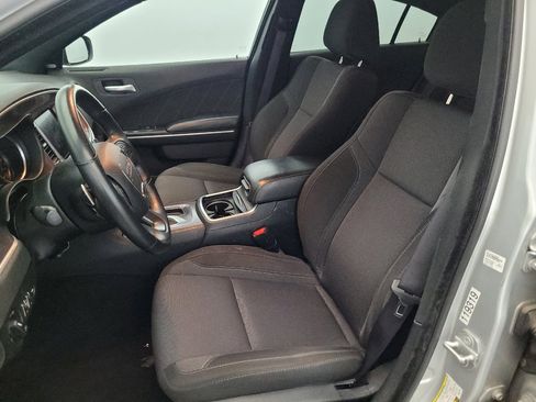 Used 2019 Dodge Charger SXT AWD/4WD image 17
