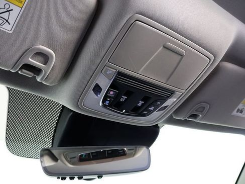 Used 2024 Acura RDX SH-AWD image 21