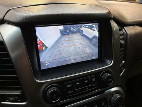 Used 2018 Chevrolet Tahoe LT image 19