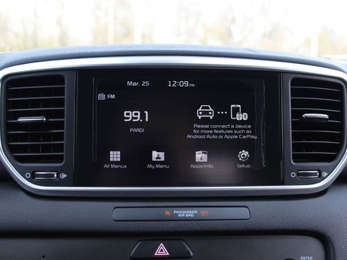 Used 2020 Kia Sportage LX image 17