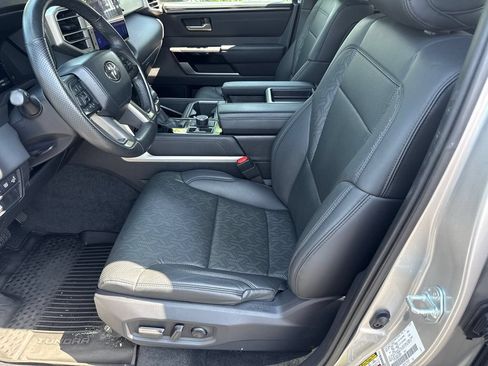 Used 2025 Toyota Tundra Limited AWD/4WD image 21