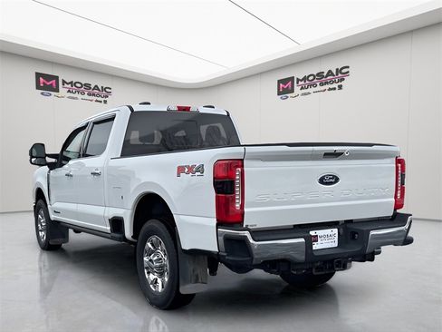 Used 2023 Ford F350 Lariat w/ Lariat Ultimate Package image 5
