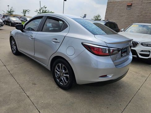 Used 2019 Toyota Yaris LE FWD image 7