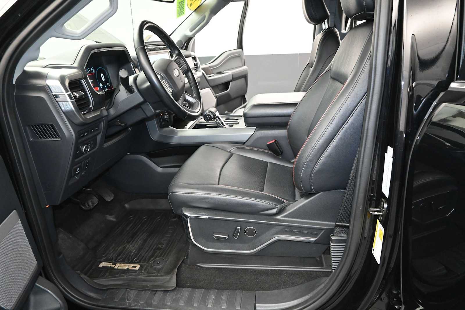 Used 2021 Ford F150 Lariat AWD/4WD image 12