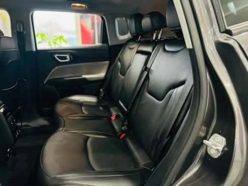 Used 2022 Jeep Compass Limited w/ Elite Group image 17