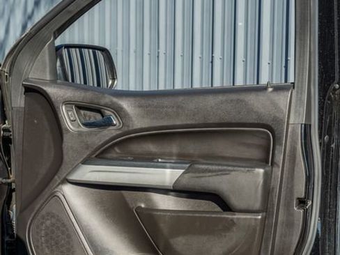 Used 2018 Chevrolet Colorado ZR2 image 44