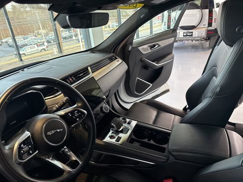 Used 2025 Jaguar F-PACE R-Dynamic S image 22