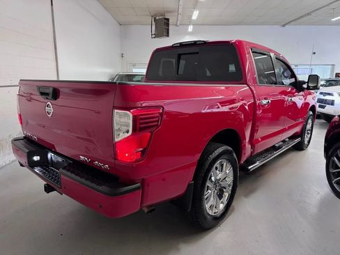 Used 2021 Nissan Titan SV w/ SV Convenience Package AWD/4WD image 3