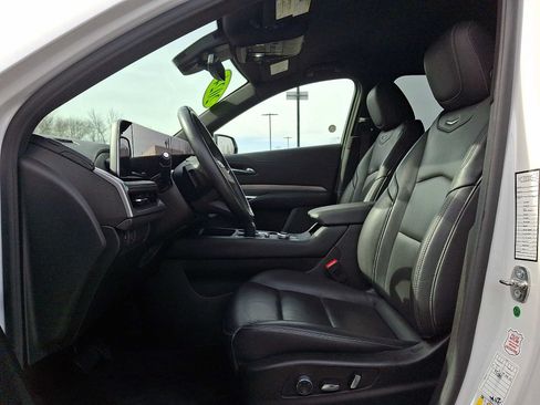 Certified 2024 Cadillac XT4 Premium Luxury AWD/4WD image 13