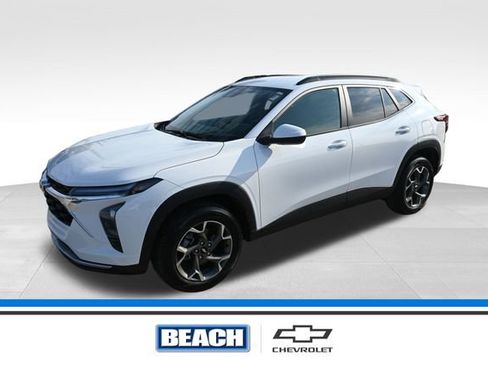 Used 2024 Chevrolet Trax LT image 1