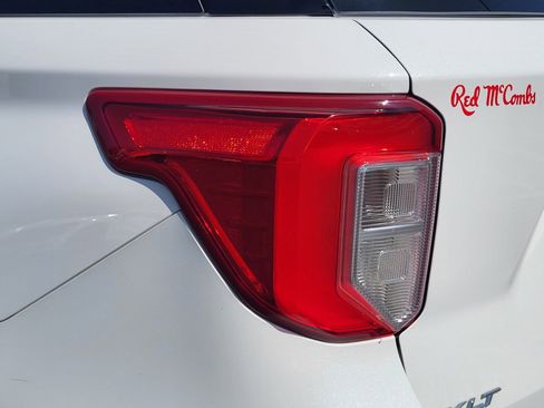 Certified 2022 Ford Explorer XLT w/ Equipment Group 202A image 10