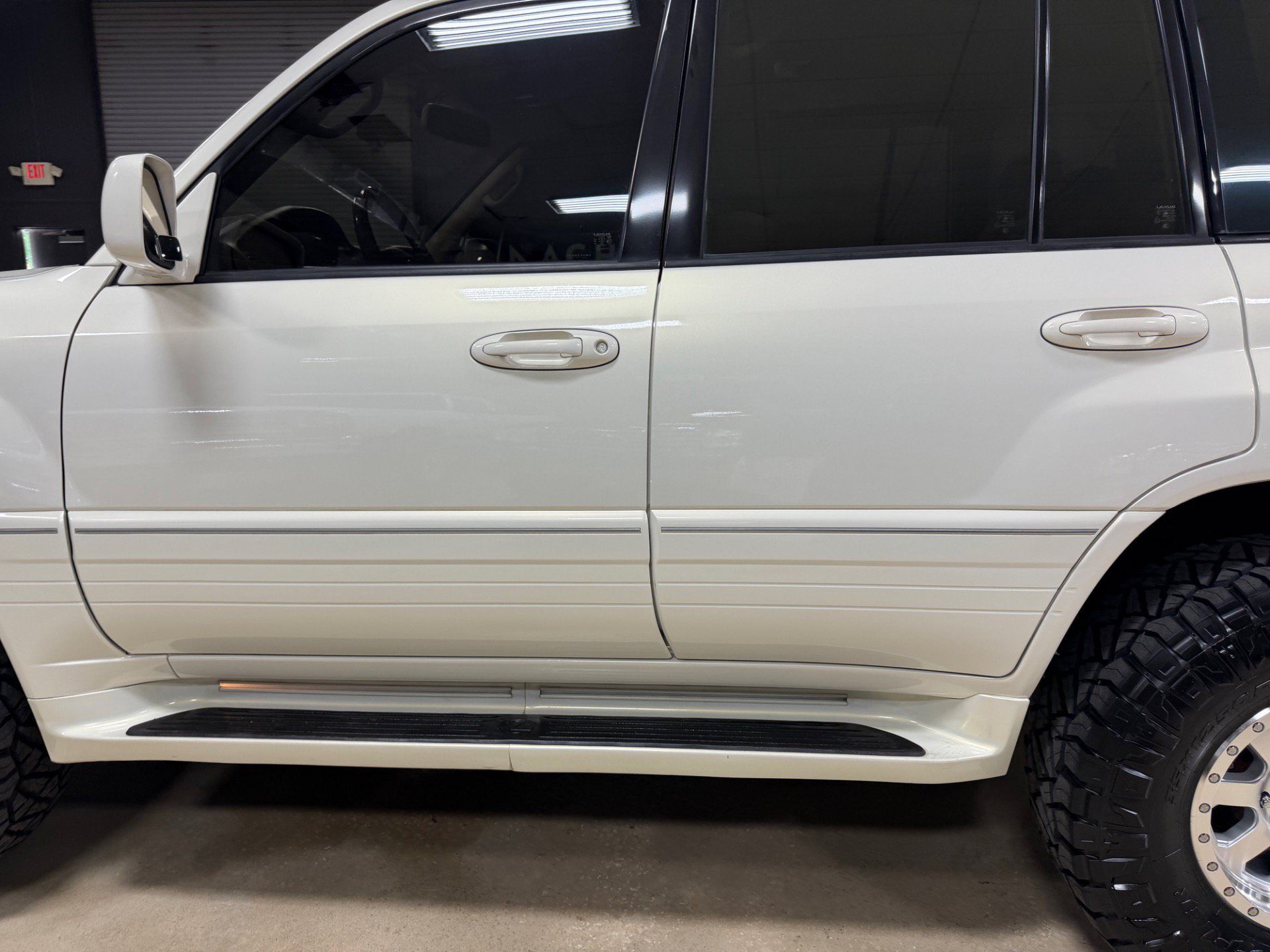 Used 2002 Lexus LX 470 4WD image 14