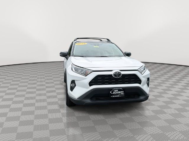 Used 2019 Toyota RAV4 XLE w/ Convenience Package AWD/4WD image 3