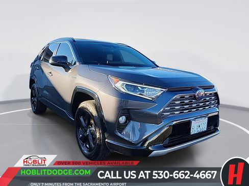 Used 2019 Toyota RAV4 XSE image 1