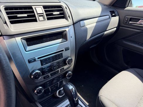 Used 2011 Ford Fusion SE w/ 202A Rapid Spec Order Code FWD image 10