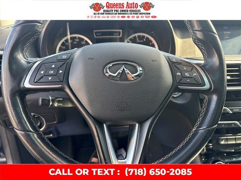Used 2018 INFINITI QX30 AWD image 20