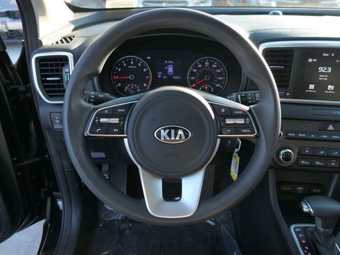 Used 2022 Kia Sportage LX image 17