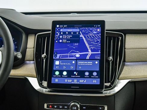 Certified 2025 Volvo XC90 B6 Ultra w/ Protection Package Premier image 29