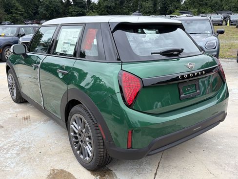 New 2026 MINI Cooper 4-Door Hardtop FWD image 4