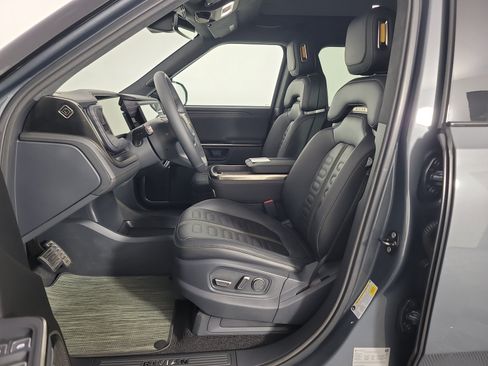 Used 2022 Rivian R1S Launch Edition AWD/4WD image 20