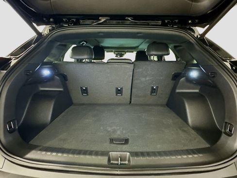 Used 2024 Chevrolet Blazer EV LT image 31