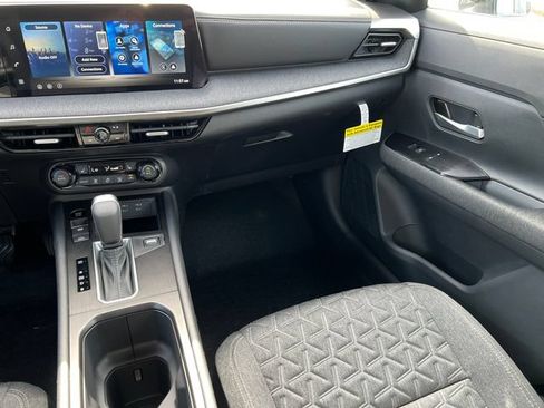 New 2026 Nissan Kicks SV w/ SV Premium Package FWD image 24