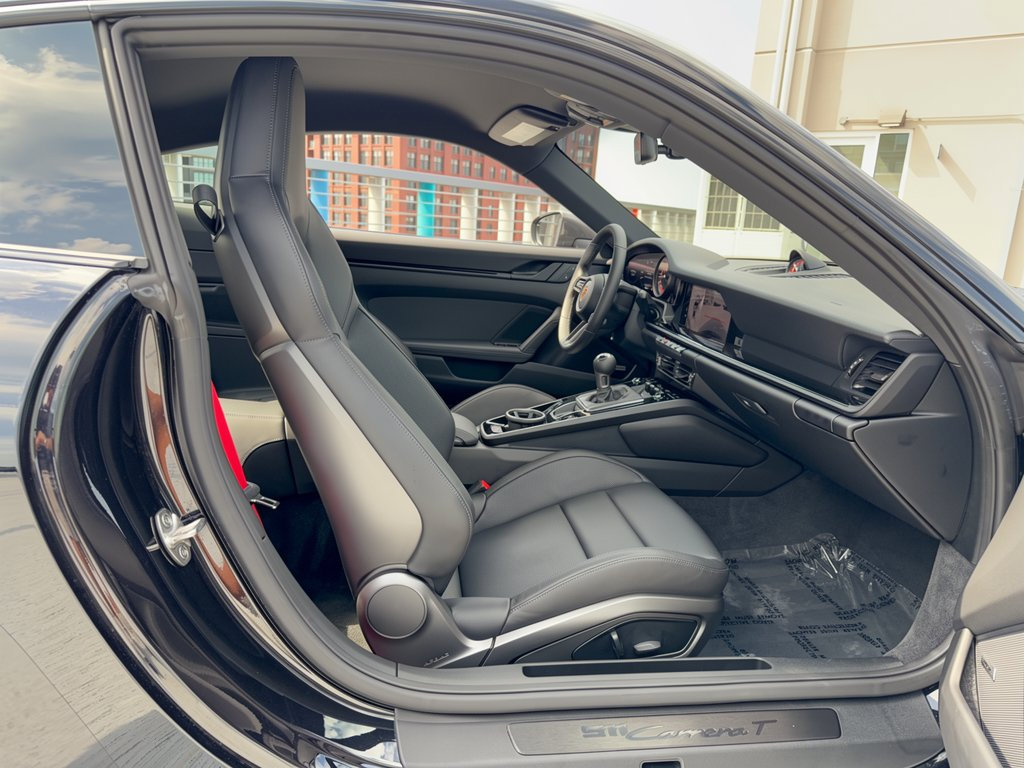 Certified 2024 Porsche 911 Carrera T RWD image 30