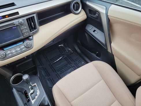 Used 2013 Toyota RAV4 XLE image 17