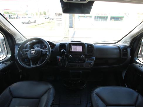 Used 2023 RAM ProMaster 2500 FWD image 13