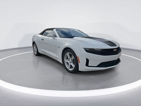 Used 2023 Chevrolet Camaro LT RWD image 2