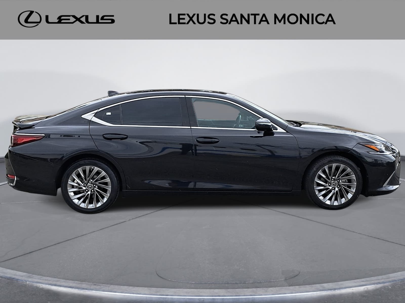 Used 2024 Lexus ES 300h w/ Accessory Package (Z1) FWD image 4