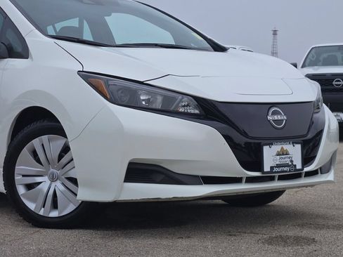Used 2025 Nissan Leaf S FWD image 2