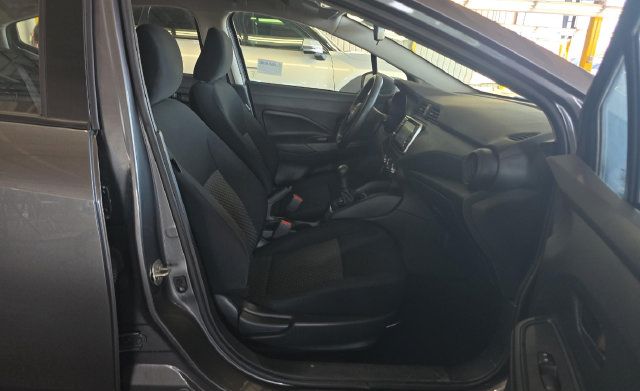 Used 2024 Nissan Versa S FWD image 6