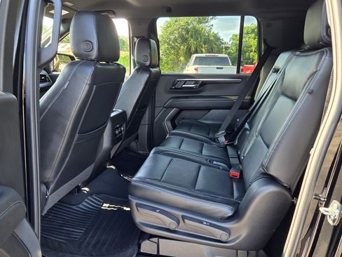 Certified 2026 Chevrolet Suburban LS RWD image 10