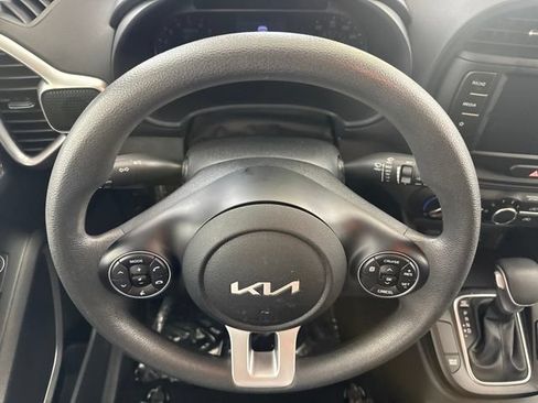 Used 2022 Kia Soul LX w/ Technology Package FWD image 23